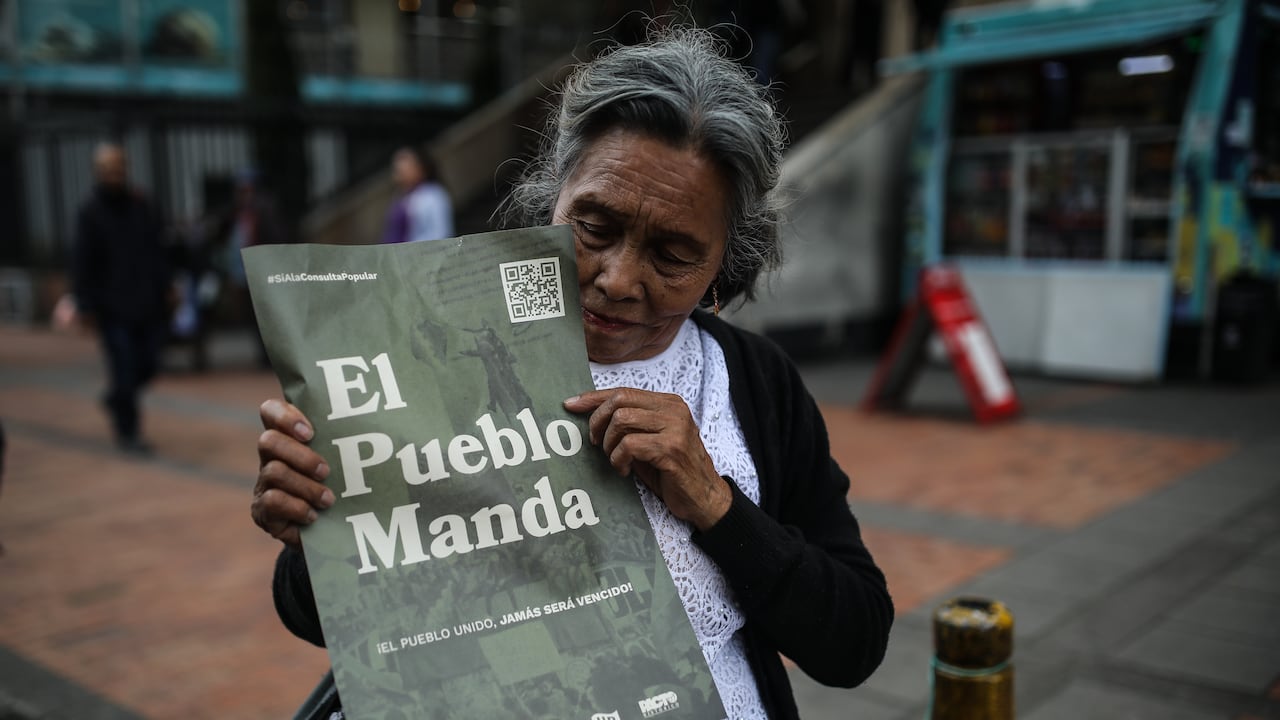 Marchas apoyo a la consulta popular, en el centro de Bogotá